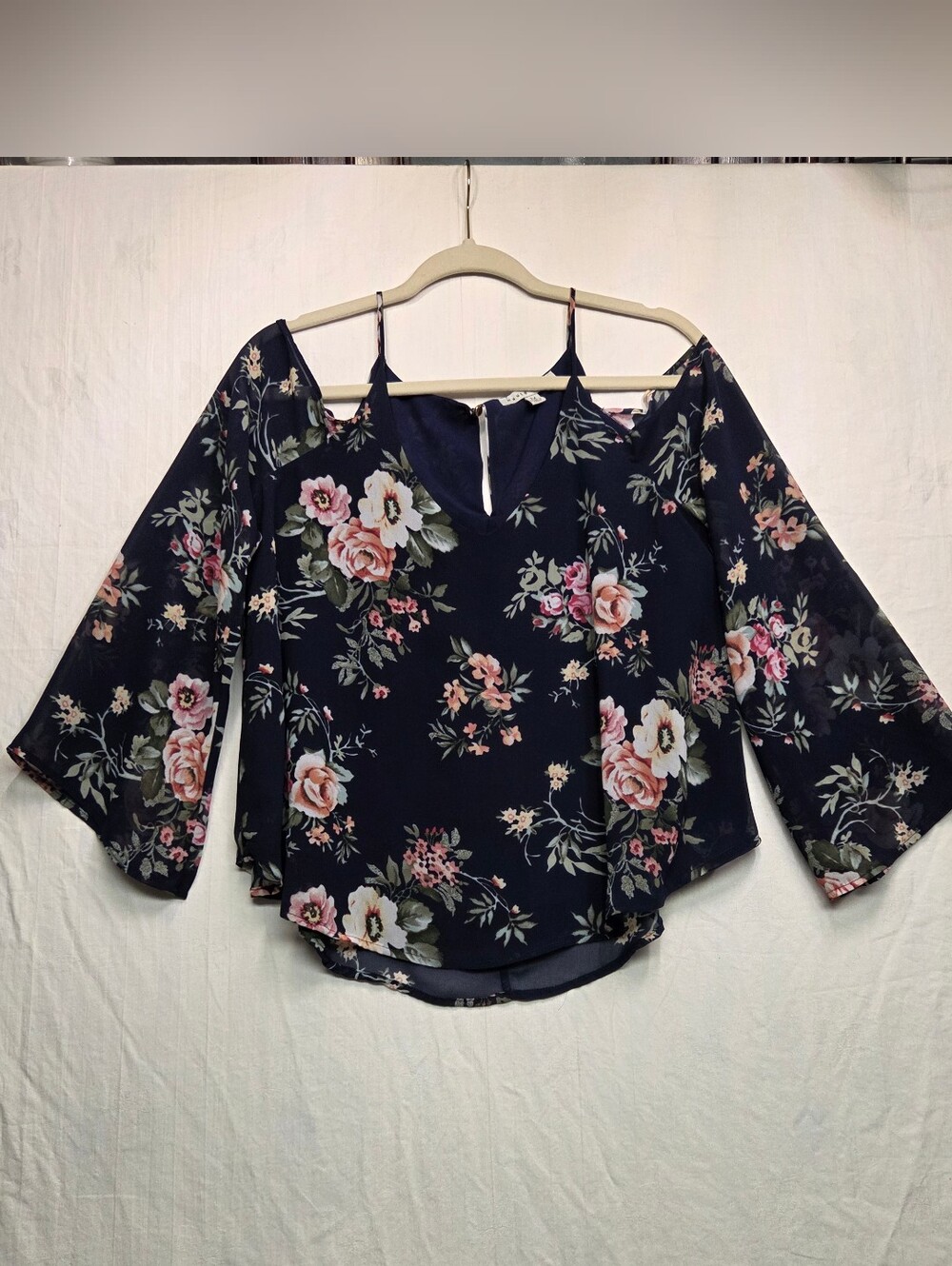 Haute Monde Navy Floral Cold Shoulder Bell Sleeve Blouse size M. #0223